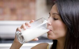 Os menús dietéticos para beber conteñen leite baixo en graxa